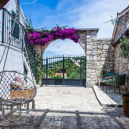 House Nika Villa Maslinica Exterior photo