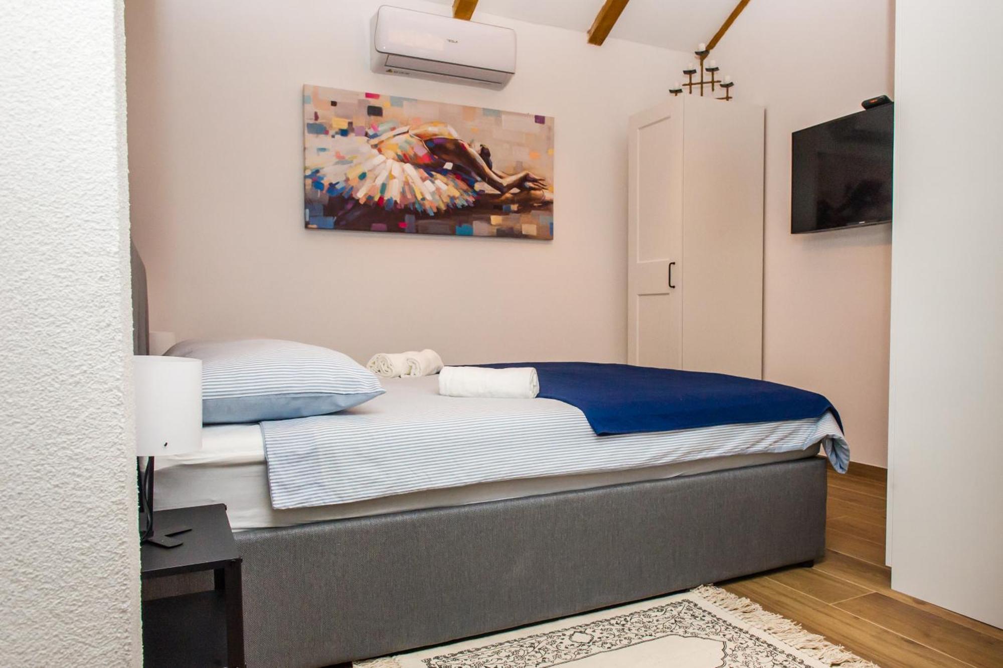House Nika * Maslinica